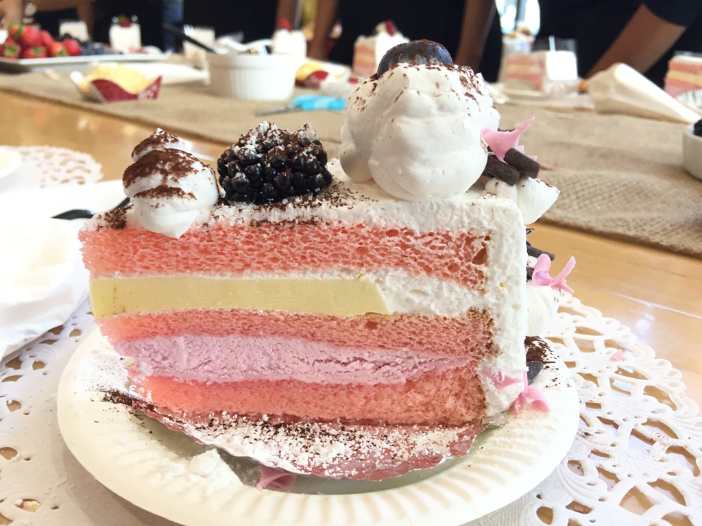 85CBakeryCafeDeluxeStrawberrycake2 Exiled Rebels